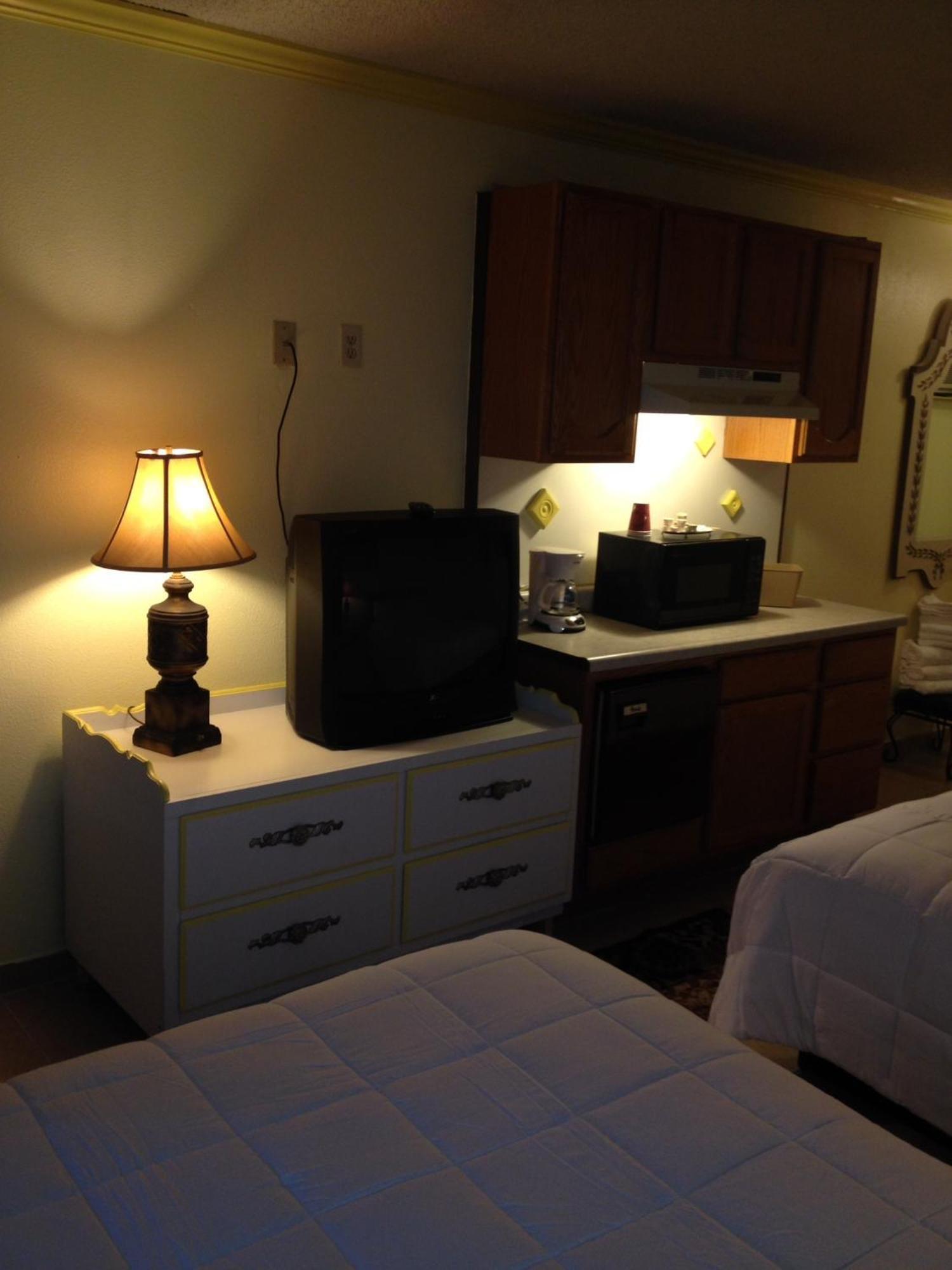 Victorian Inn Sparks Room photo